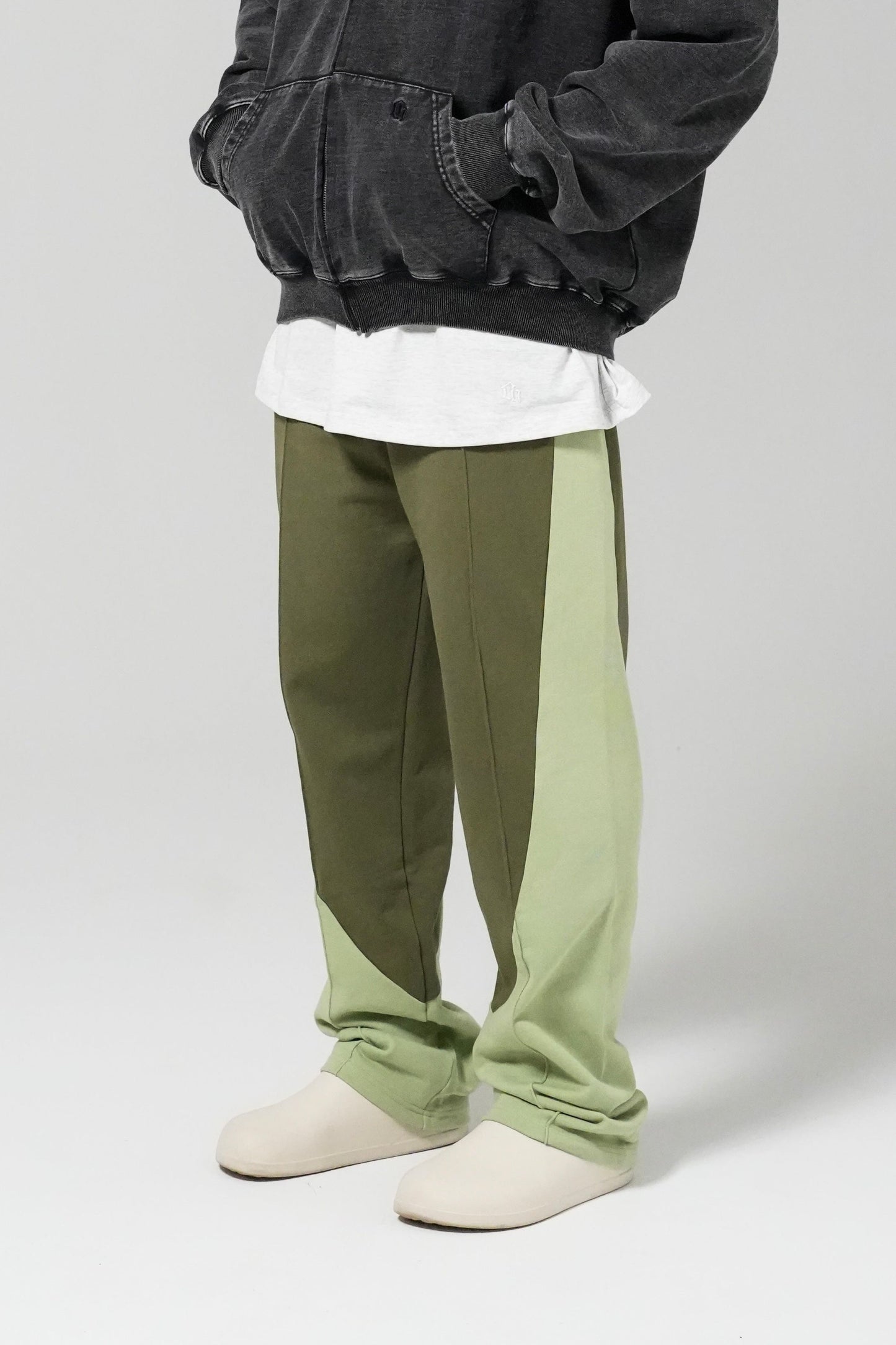 v2 French Terry Sweatpants